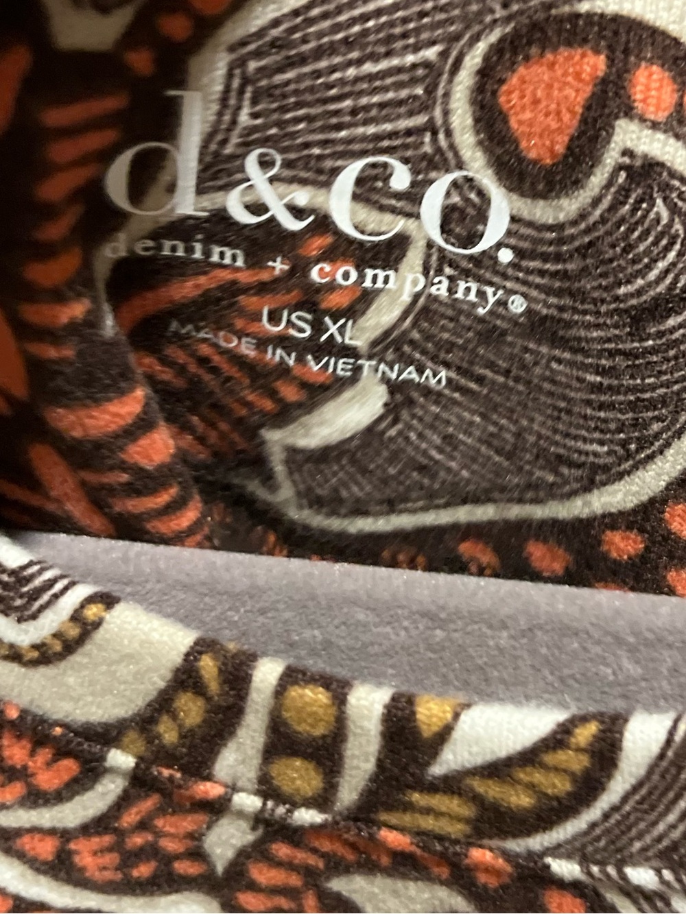 279. NWOT WOMENS DENIM + COMPANY XL DETAIL TOP - Picture 2 of 4